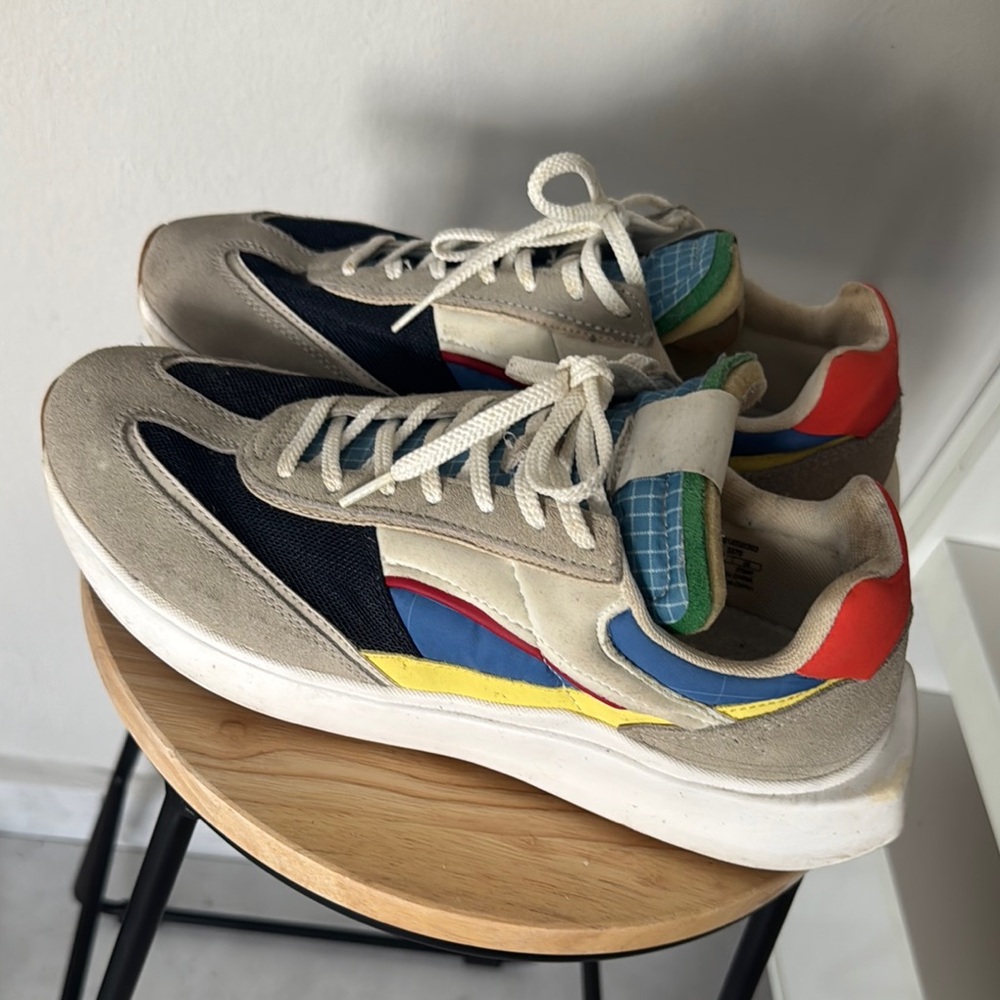 Zara Cream and Blue Sneakers with Retro Vibe